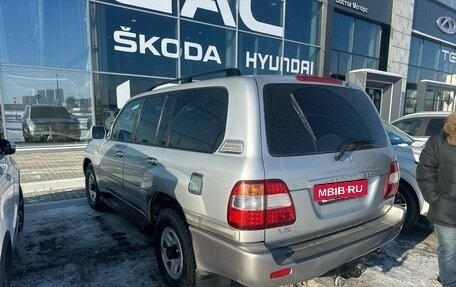 Toyota Land Cruiser 100 рестайлинг 2, 2007 год, 2 599 000 рублей, 3 фотография