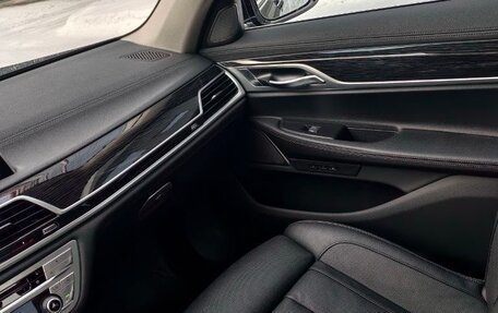 BMW 7 серия, 2019 год, 4 400 000 рублей, 19 фотография