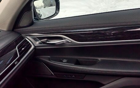 BMW 7 серия, 2019 год, 4 400 000 рублей, 32 фотография