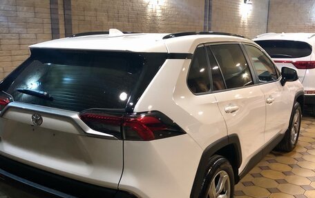 Toyota RAV4, 2020 год, 3 300 000 рублей, 4 фотография