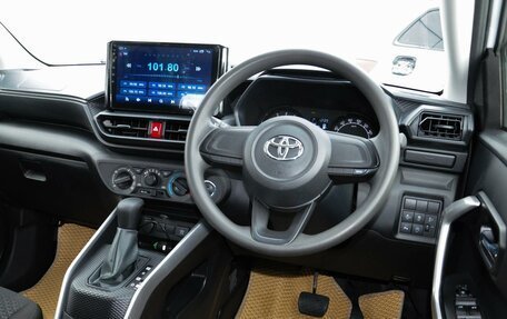 Toyota Raize I, 2021 год, 1 865 000 рублей, 10 фотография