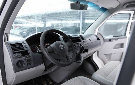 Volkswagen Transporter T5 рестайлинг, 2011 год, 990 000 рублей, 10 фотография