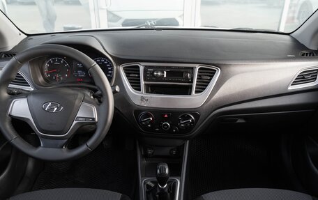 Hyundai Solaris II рестайлинг, 2019 год, 1 000 000 рублей, 8 фотография