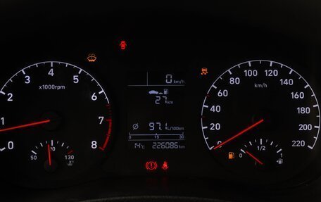 Hyundai Solaris II рестайлинг, 2019 год, 1 000 000 рублей, 17 фотография