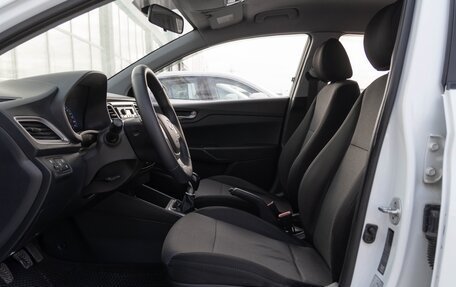 Hyundai Solaris II рестайлинг, 2019 год, 1 000 000 рублей, 14 фотография