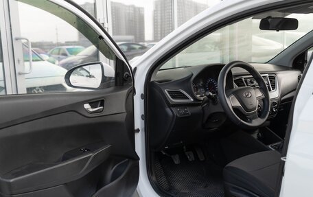 Hyundai Solaris II рестайлинг, 2019 год, 1 000 000 рублей, 11 фотография