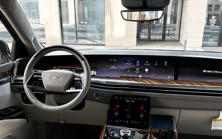 Cadillac Escalade V, 2024 год, 18 490 000 рублей, 6 фотография