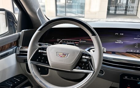 Cadillac Escalade V, 2024 год, 18 490 000 рублей, 8 фотография