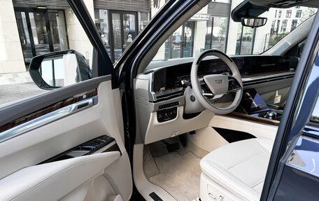 Cadillac Escalade V, 2024 год, 18 490 000 рублей, 10 фотография