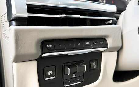 Cadillac Escalade V, 2024 год, 18 490 000 рублей, 22 фотография