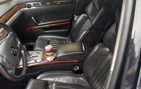 Volkswagen Phaeton I рестайлинг, 2013 год, 1 800 000 рублей, 19 фотография