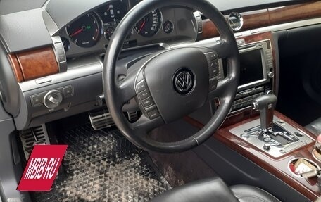 Volkswagen Phaeton I рестайлинг, 2013 год, 1 800 000 рублей, 12 фотография