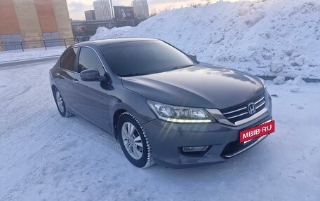 Honda Accord IX рестайлинг, 2013 год, 1 649 000 рублей, 2 фотография