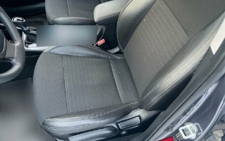 Hyundai Solaris II рестайлинг, 2022 год, 1 799 000 рублей, 7 фотография