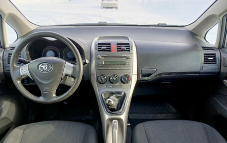 Toyota Auris II, 2009 год, 600 000 рублей, 18 фотография