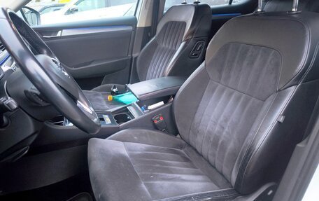 Skoda Superb III рестайлинг, 2017 год, 1 650 000 рублей, 5 фотография