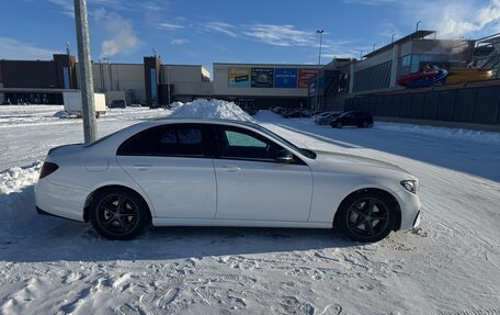 Mercedes-Benz E-Класс, 2016 год, 3 100 000 рублей, 5 фотография