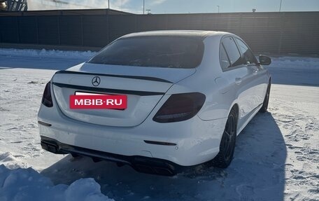 Mercedes-Benz E-Класс, 2016 год, 3 100 000 рублей, 7 фотография