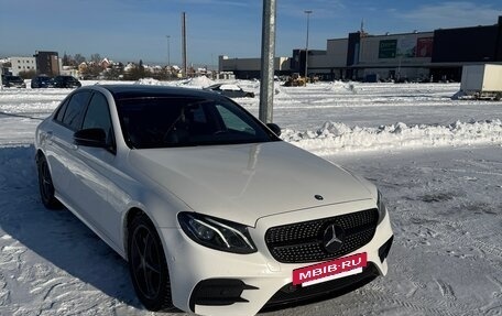 Mercedes-Benz E-Класс, 2016 год, 3 100 000 рублей, 4 фотография