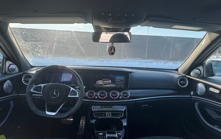 Mercedes-Benz E-Класс, 2016 год, 3 100 000 рублей, 10 фотография