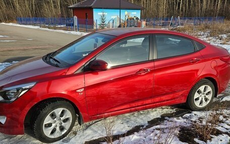 Hyundai Solaris II рестайлинг, 2015 год, 1 150 000 рублей, 2 фотография