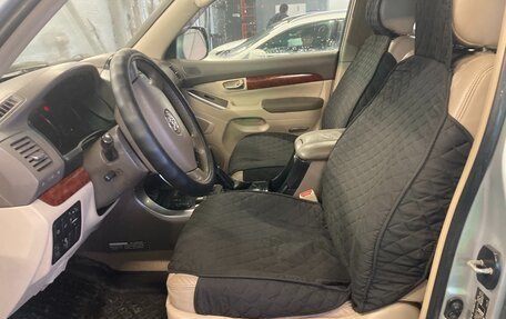 Toyota Land Cruiser Prado 120 рестайлинг, 2006 год, 1 495 000 рублей, 12 фотография