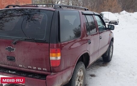 Chevrolet Blazer II рестайлинг, 1998 год, 700 000 рублей, 3 фотография