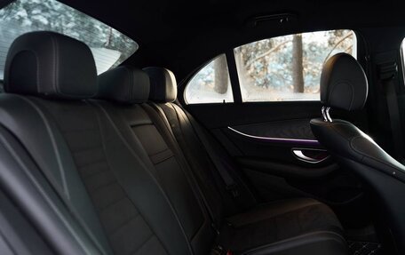 Mercedes-Benz E-Класс, 2022 год, 5 800 000 рублей, 9 фотография