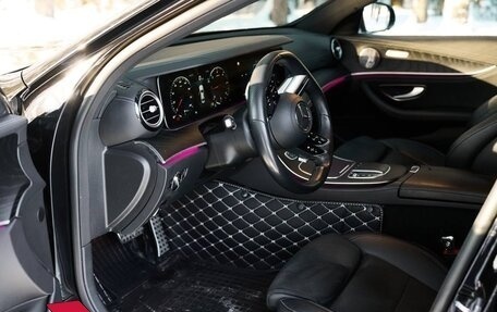 Mercedes-Benz E-Класс, 2022 год, 5 800 000 рублей, 10 фотография