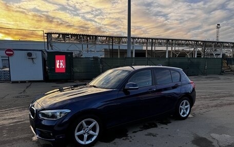 BMW 1 серия, 2018 год, 1 800 000 рублей, 2 фотография