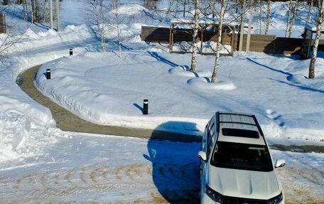 Toyota Land Cruiser Prado 150 рестайлинг 2, 2022 год, 7 000 000 рублей, 11 фотография