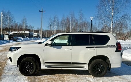 Toyota Land Cruiser Prado 150 рестайлинг 2, 2022 год, 7 000 000 рублей, 5 фотография