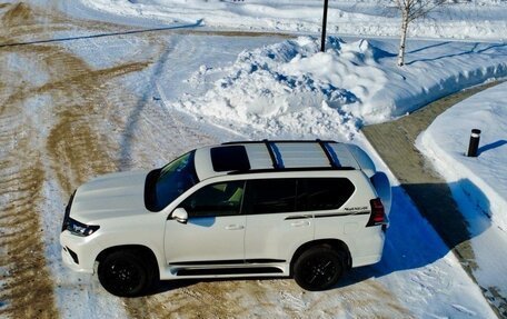 Toyota Land Cruiser Prado 150 рестайлинг 2, 2022 год, 7 000 000 рублей, 9 фотография