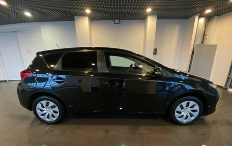 Toyota Auris II, 2014 год, 1 310 000 рублей, 2 фотография