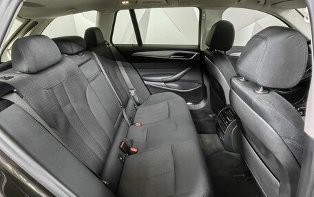 BMW 5 серия, 2019 год, 2 625 000 рублей, 14 фотография