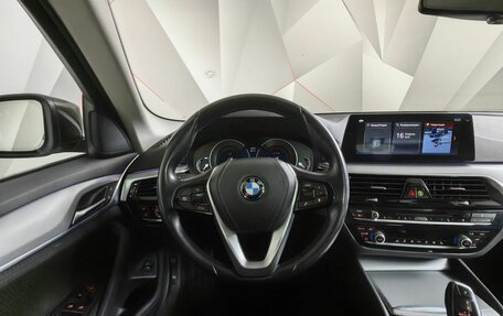 BMW 5 серия, 2019 год, 2 625 000 рублей, 15 фотография