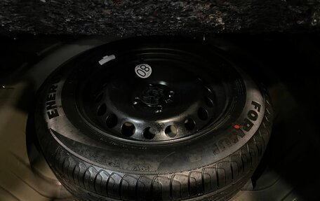 Renault Logan II, 2019 год, 900 000 рублей, 19 фотография