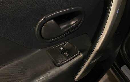 Renault Logan II, 2019 год, 900 000 рублей, 22 фотография