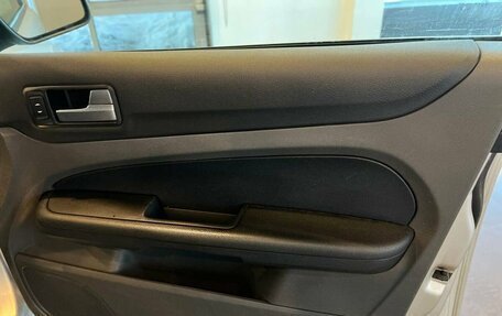 Ford Focus II рестайлинг, 2005 год, 355 000 рублей, 23 фотография