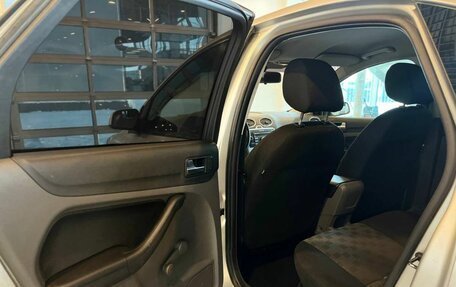 Ford Focus II рестайлинг, 2005 год, 355 000 рублей, 19 фотография