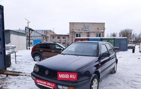 Volkswagen Golf III, 1995 год, 250 000 рублей, 2 фотография
