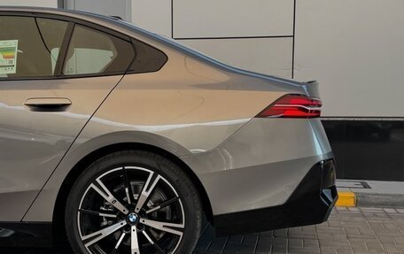 BMW 5 серия, 2024 год, 6 фотография