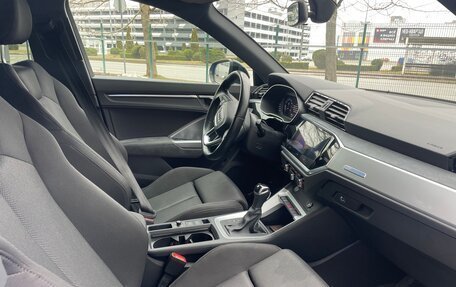 Audi Q3, 2019 год, 2 600 000 рублей, 10 фотография