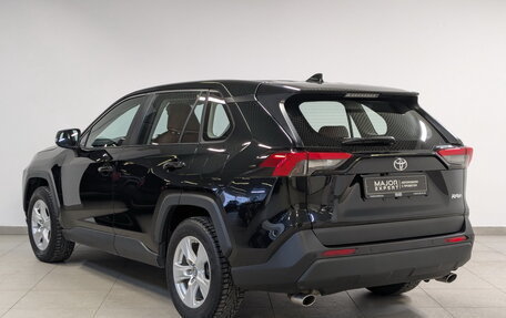 Toyota RAV4, 2022 год, 3 250 000 рублей, 7 фотография