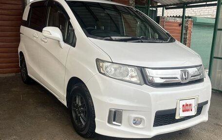 Honda Freed I, 2015 год, 1 190 000 рублей, 3 фотография