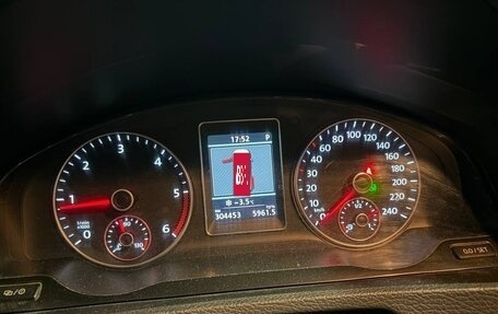 Volkswagen Multivan T5, 2014 год, 2 470 000 рублей, 8 фотография