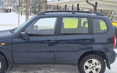 Chevrolet Niva I рестайлинг, 2010 год, 435 000 рублей, 3 фотография