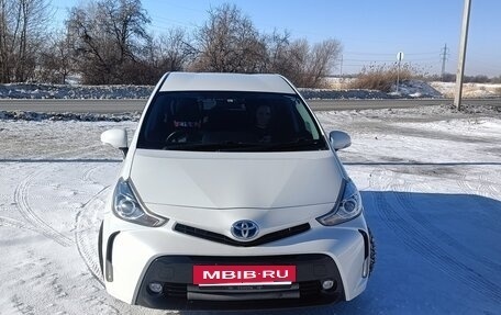 Toyota Prius Alpha I (ZVW40/41), 2015 год, 1 530 000 рублей, 2 фотография