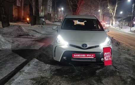 Toyota Prius Alpha I (ZVW40/41), 2015 год, 1 530 000 рублей, 3 фотография
