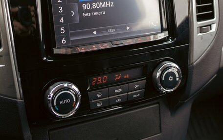 Mitsubishi Pajero IV, 2014 год, 2 195 000 рублей, 15 фотография